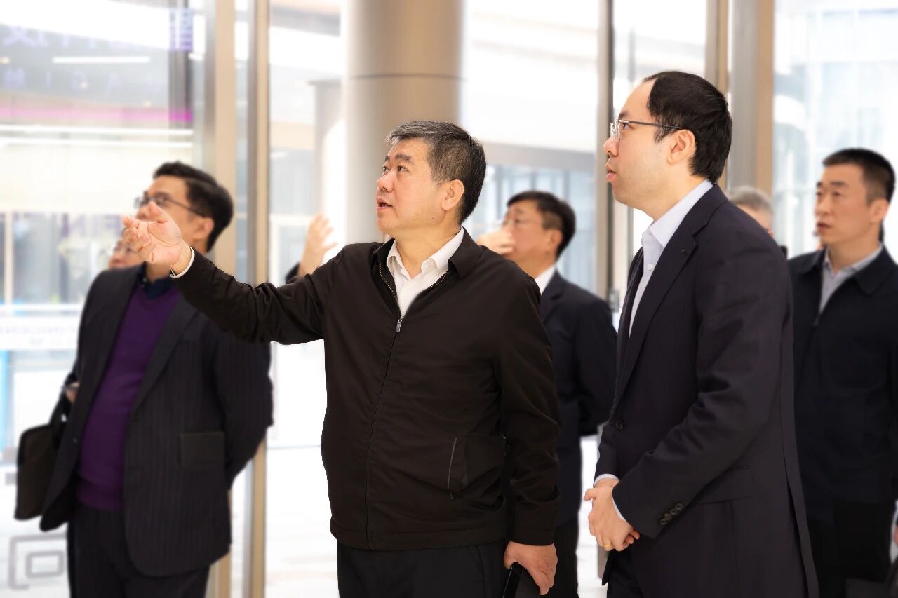 天津市委常委、河西区委书记王旭一行到访无问芯穹，共勘AI算力高质量发展蓝图